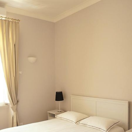 Roman Suite Luaran gambar